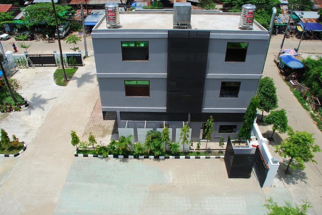 Hotel 72 Rangoon Buitenkant foto