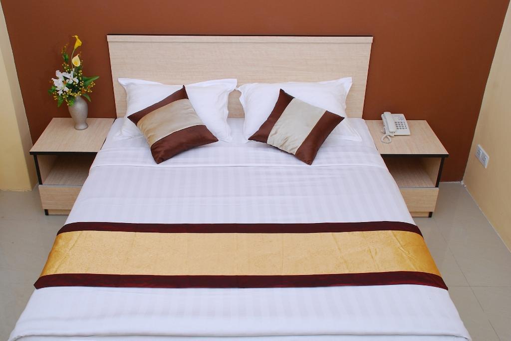 Hotel 72 Rangoon Kamer foto