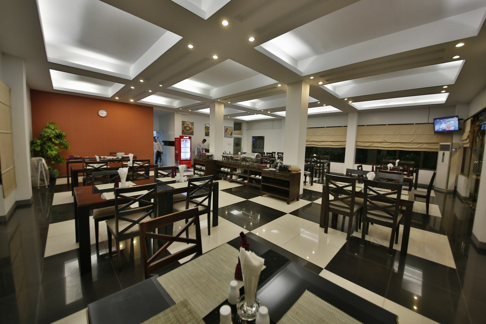 Hotel 72 Rangoon Buitenkant foto