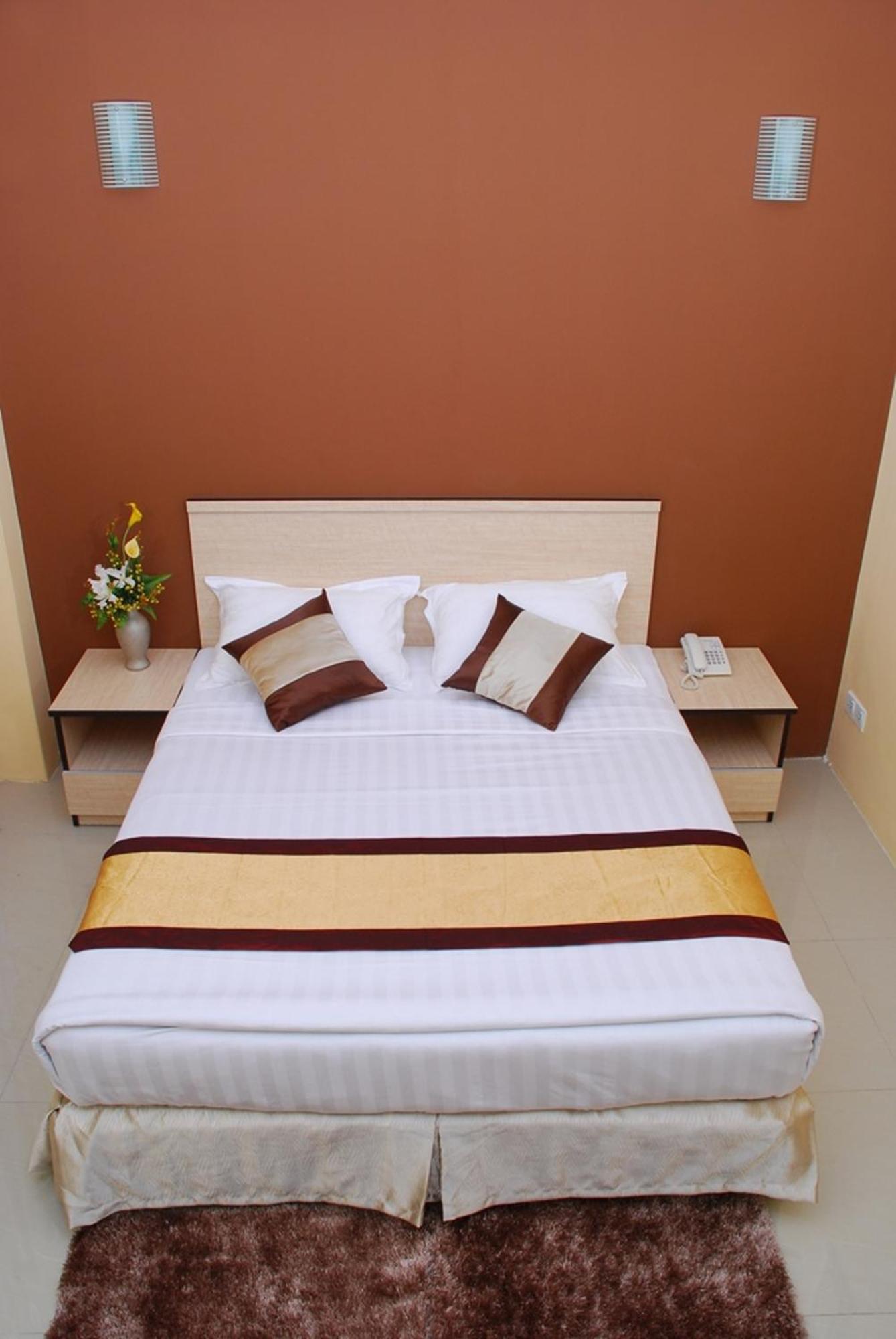 Hotel 72 Rangoon Buitenkant foto
