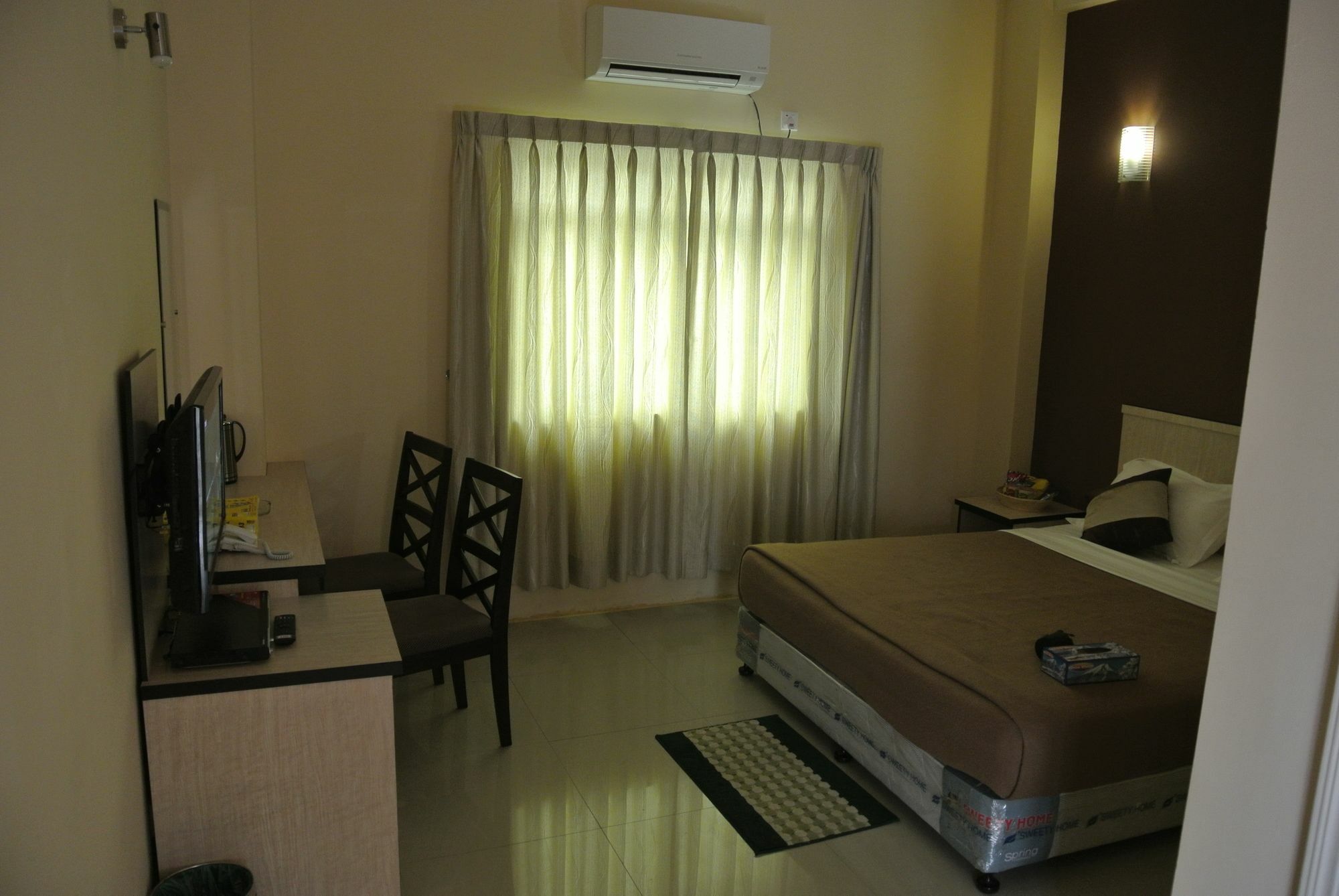 Hotel 72 Rangoon Buitenkant foto