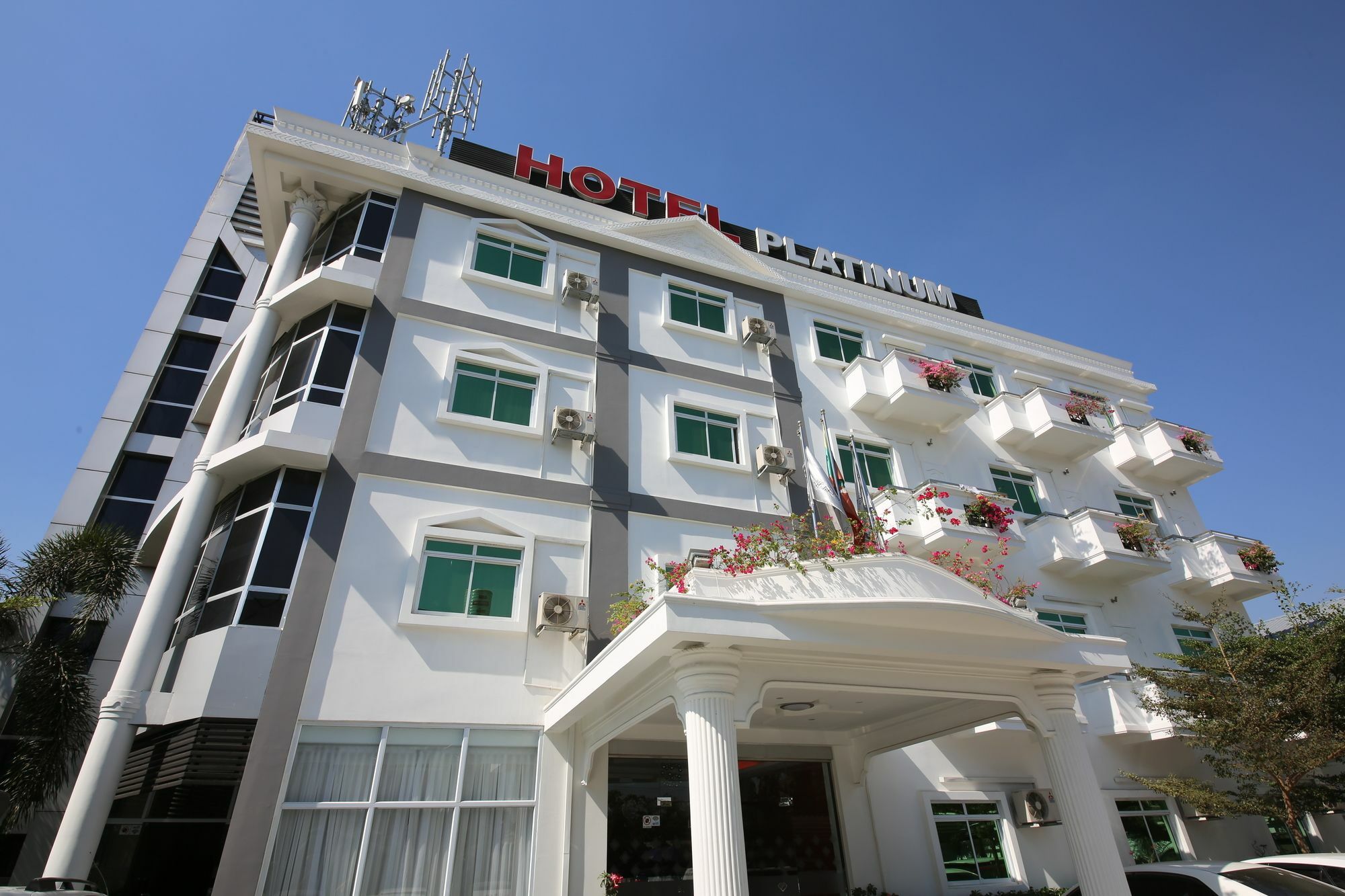 Hotel 72 Rangoon Buitenkant foto