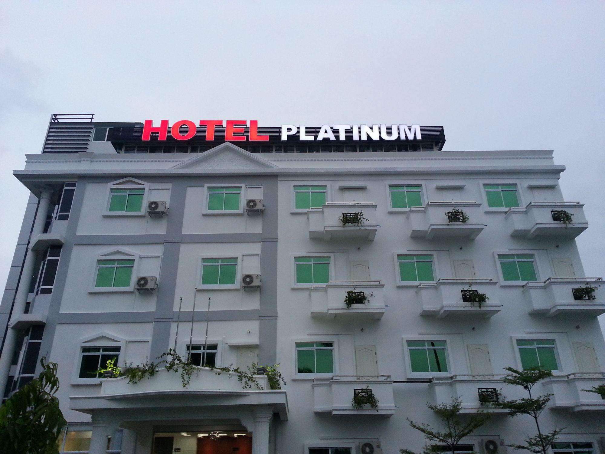 Hotel 72 Rangoon Buitenkant foto