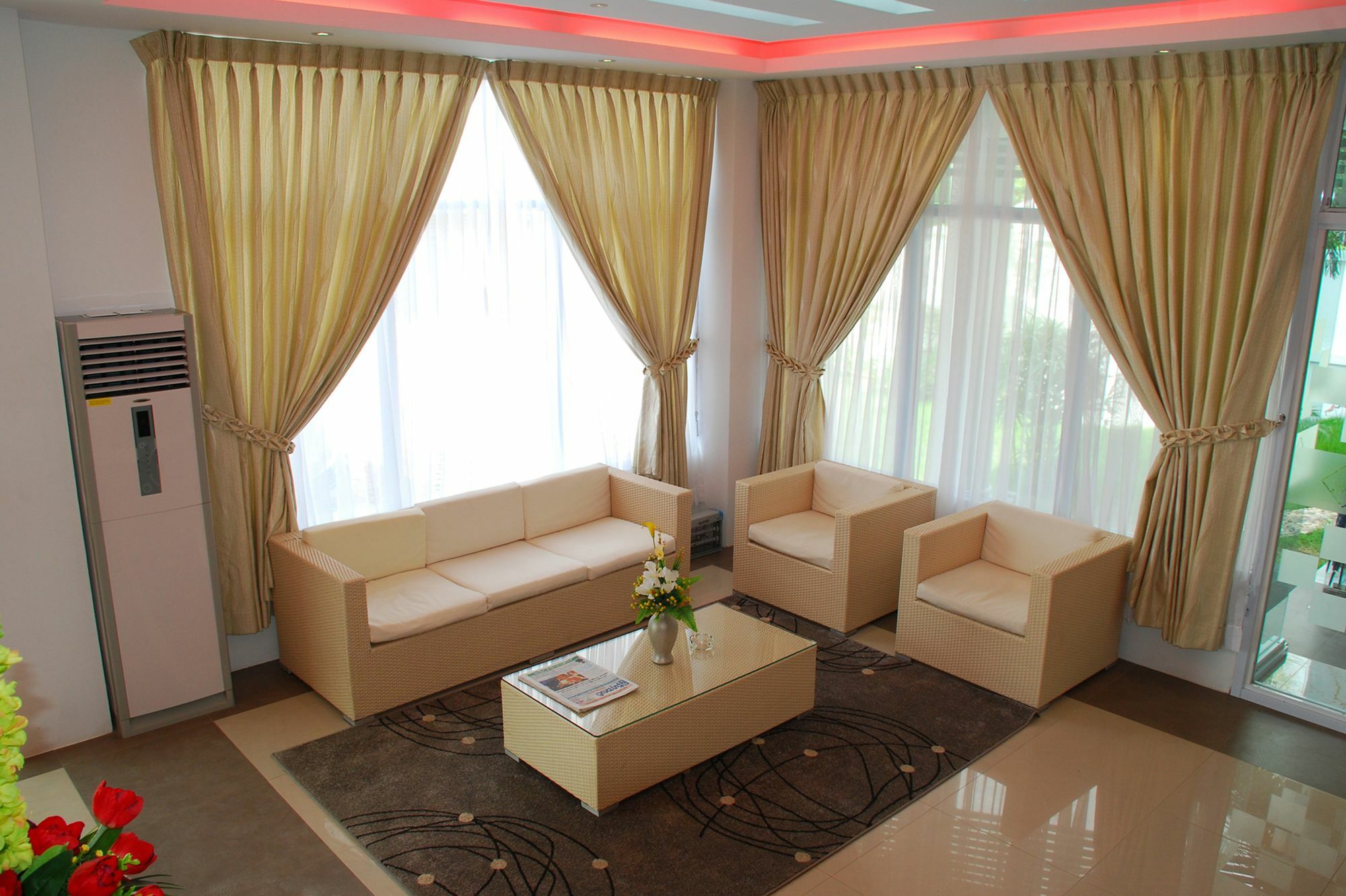 Hotel 72 Rangoon Buitenkant foto