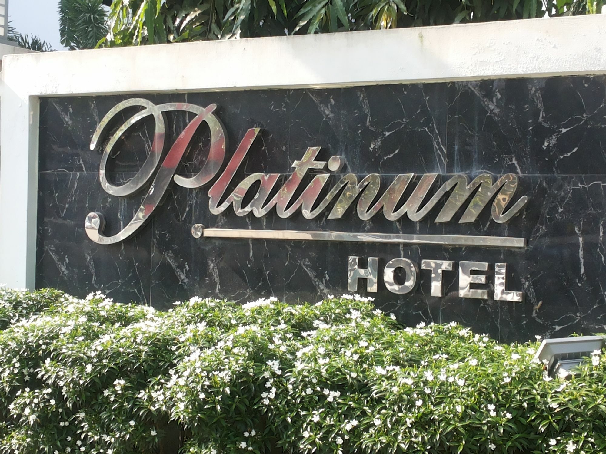 Hotel 72 Rangoon Buitenkant foto