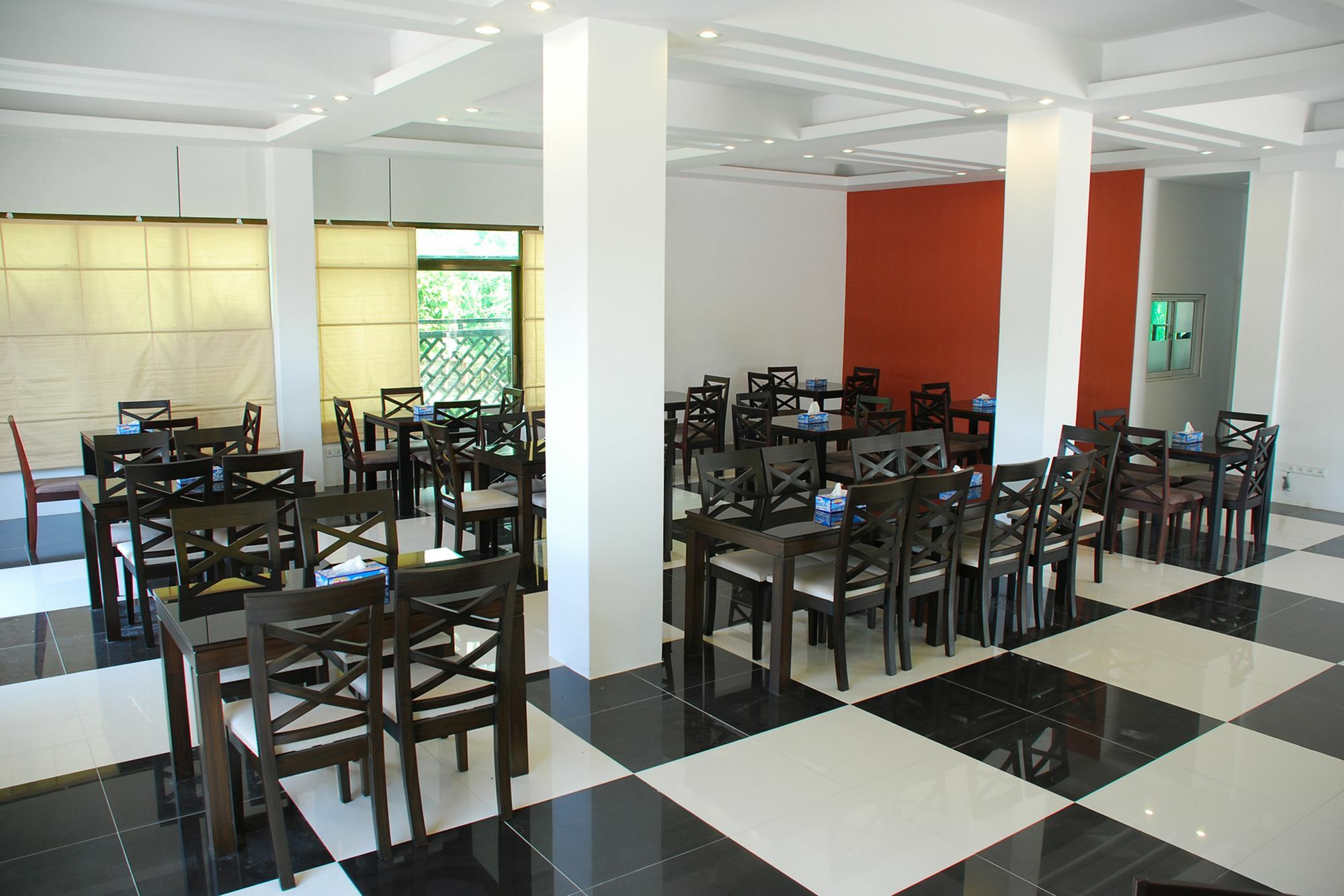 Hotel 72 Rangoon Buitenkant foto